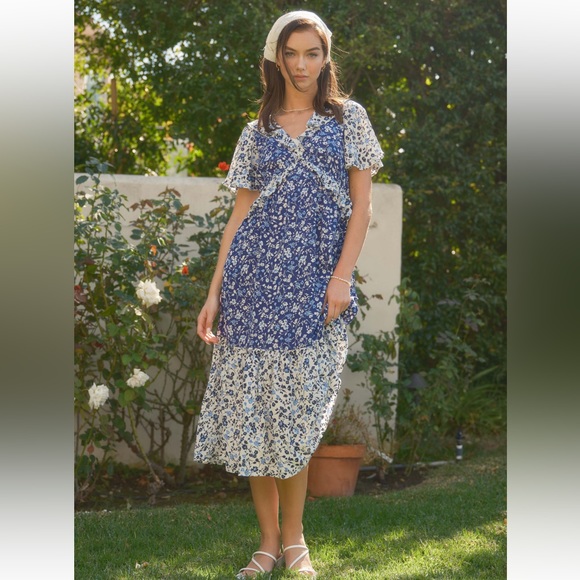 20 Boho V-neck Butterfly Sleeve Dress - Picture 1 of 6
